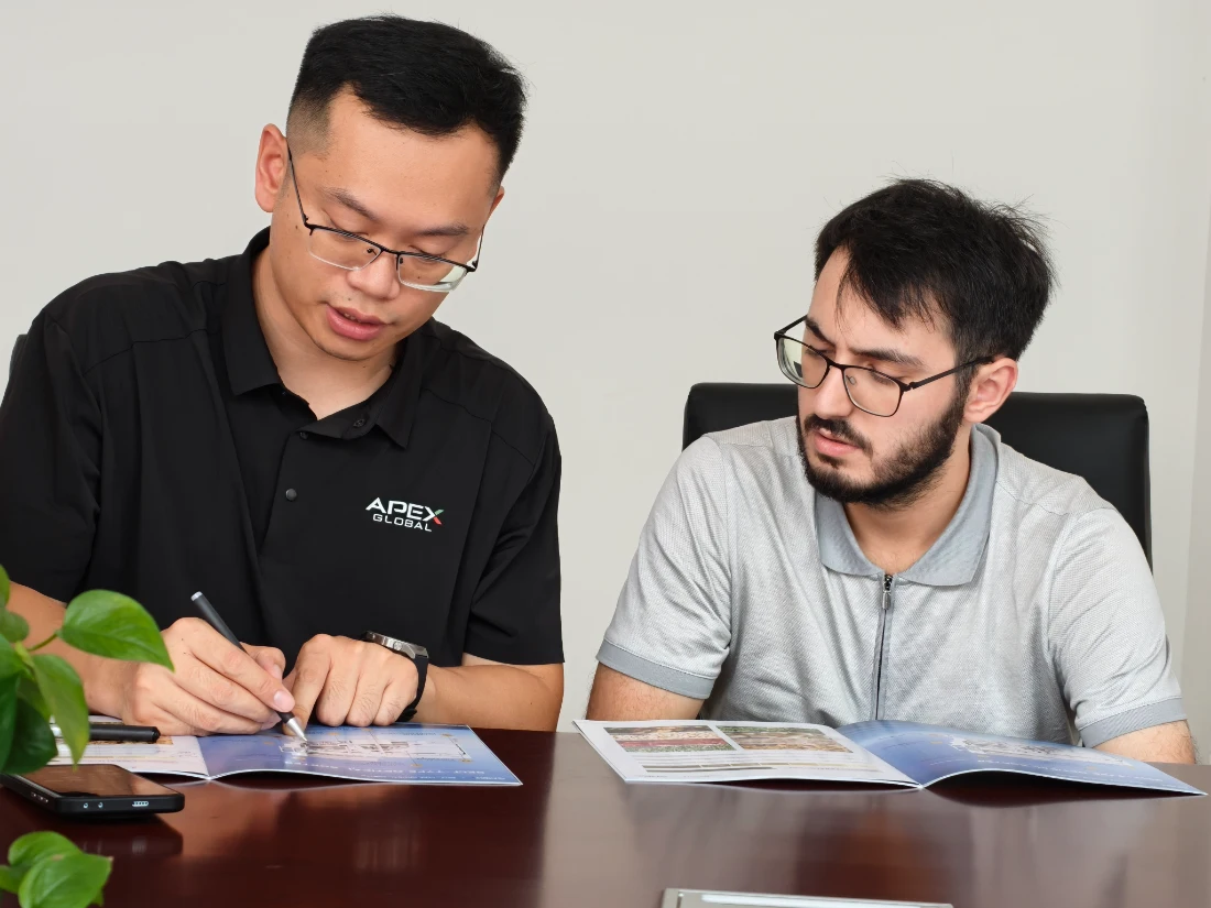 APEX team communicates personalized sorting technical solutions face-to-face with overseas visiting clients