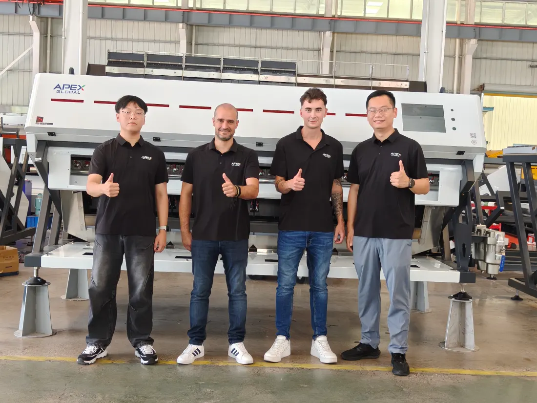 Group photo of APEX team and Spanish authorized distributor at the site of offline technical training